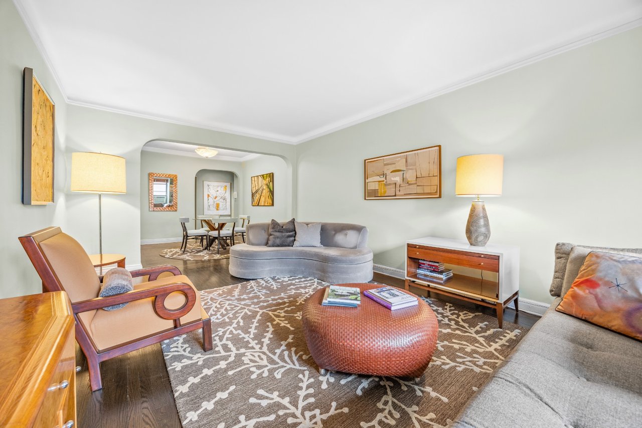 357 West 55th Street, #5L