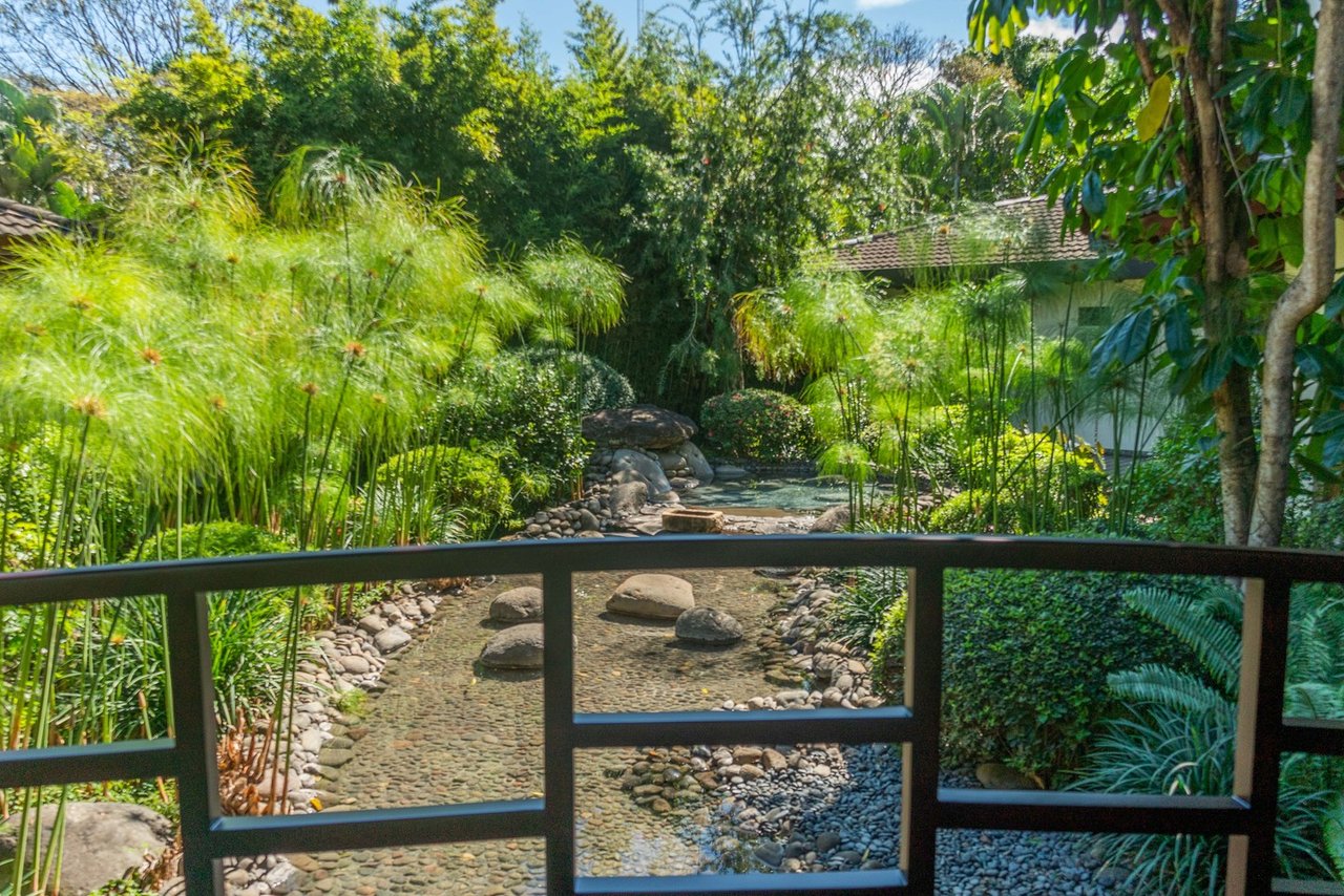 Luxury Modern House in Costa Rica