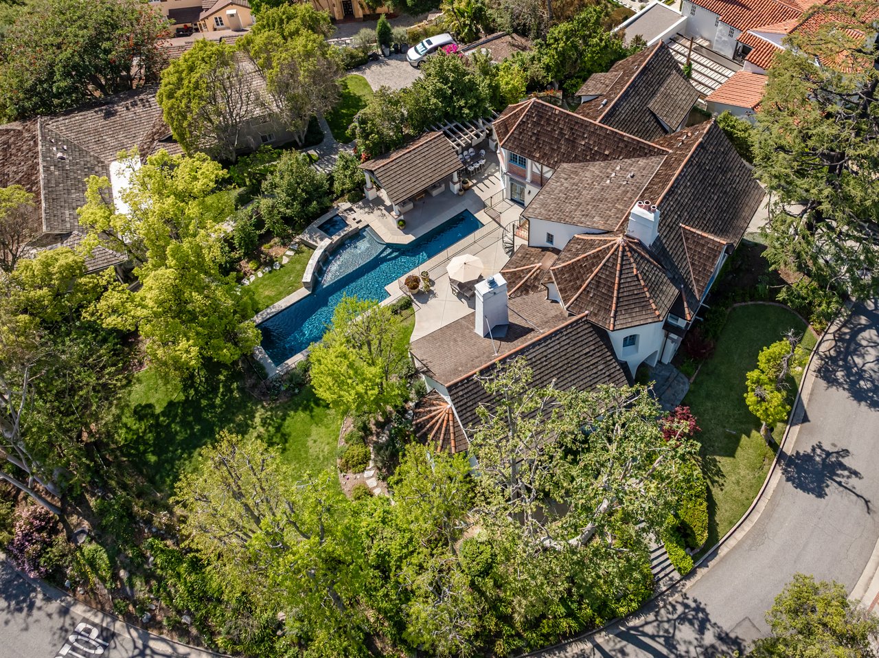 233 Hillside Rd