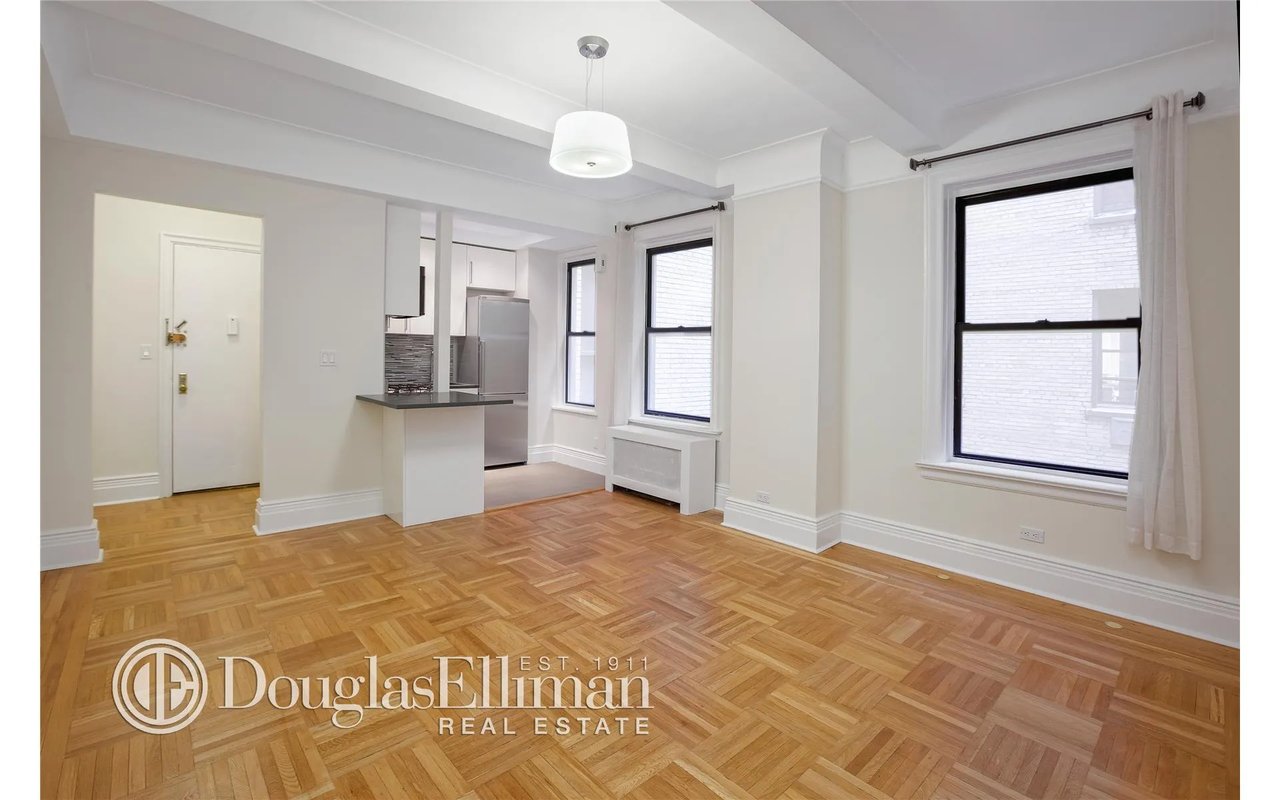 467 Central Park West Unit: 6G