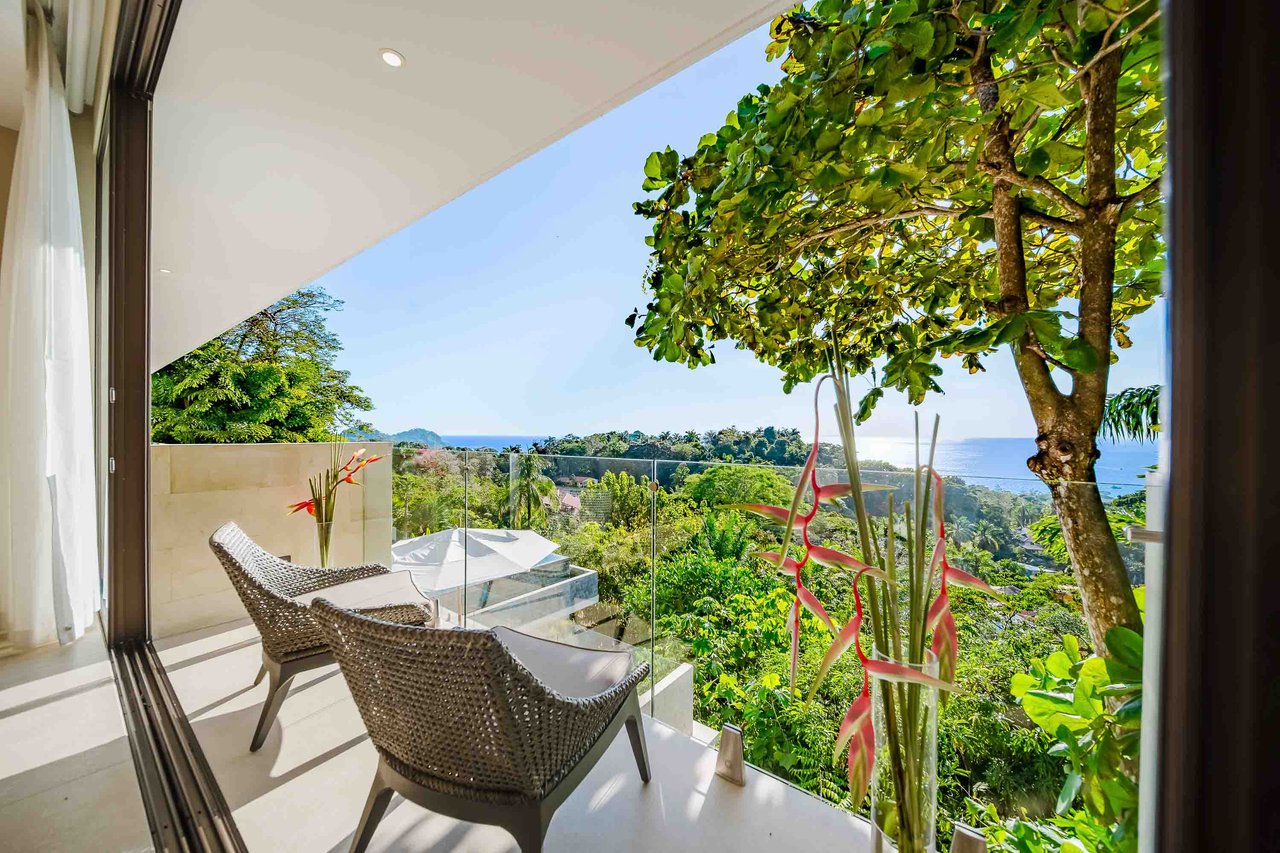 Casa Nola, Luxury Villa in Gated Community La Reserva