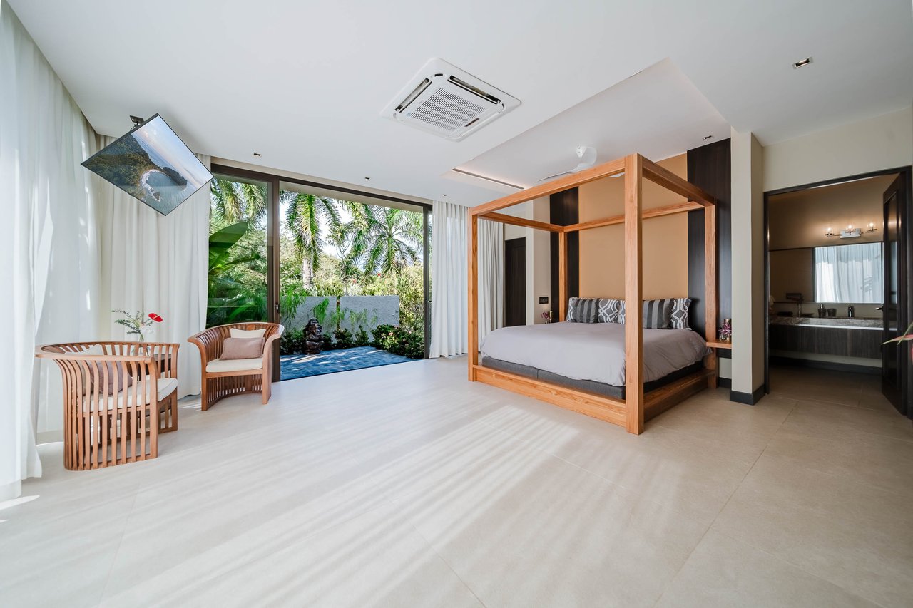 Casa Nola, Luxury Villa in Gated Community La Reserva