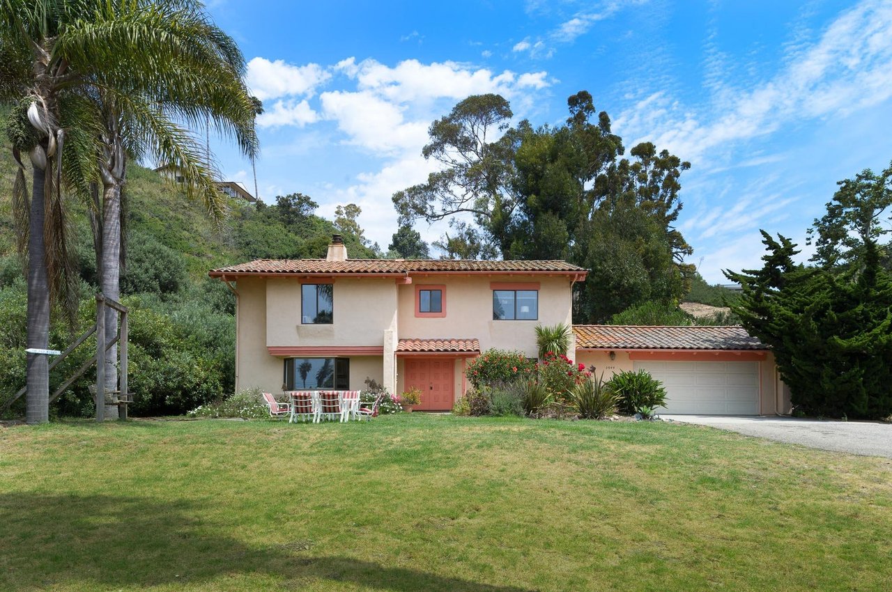 2944 Cliff Dr