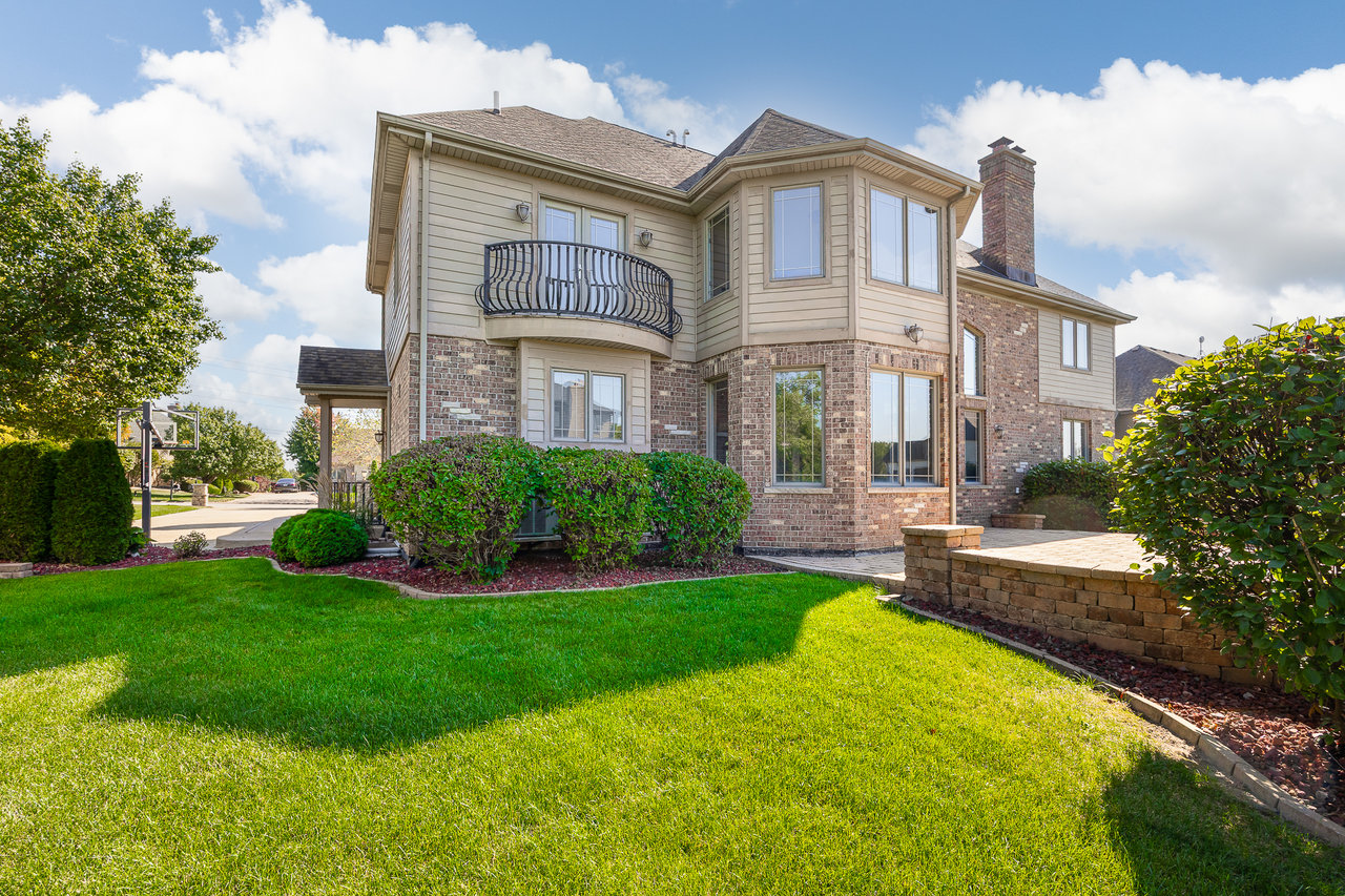 8964 Port Washington Dr, Frankfort