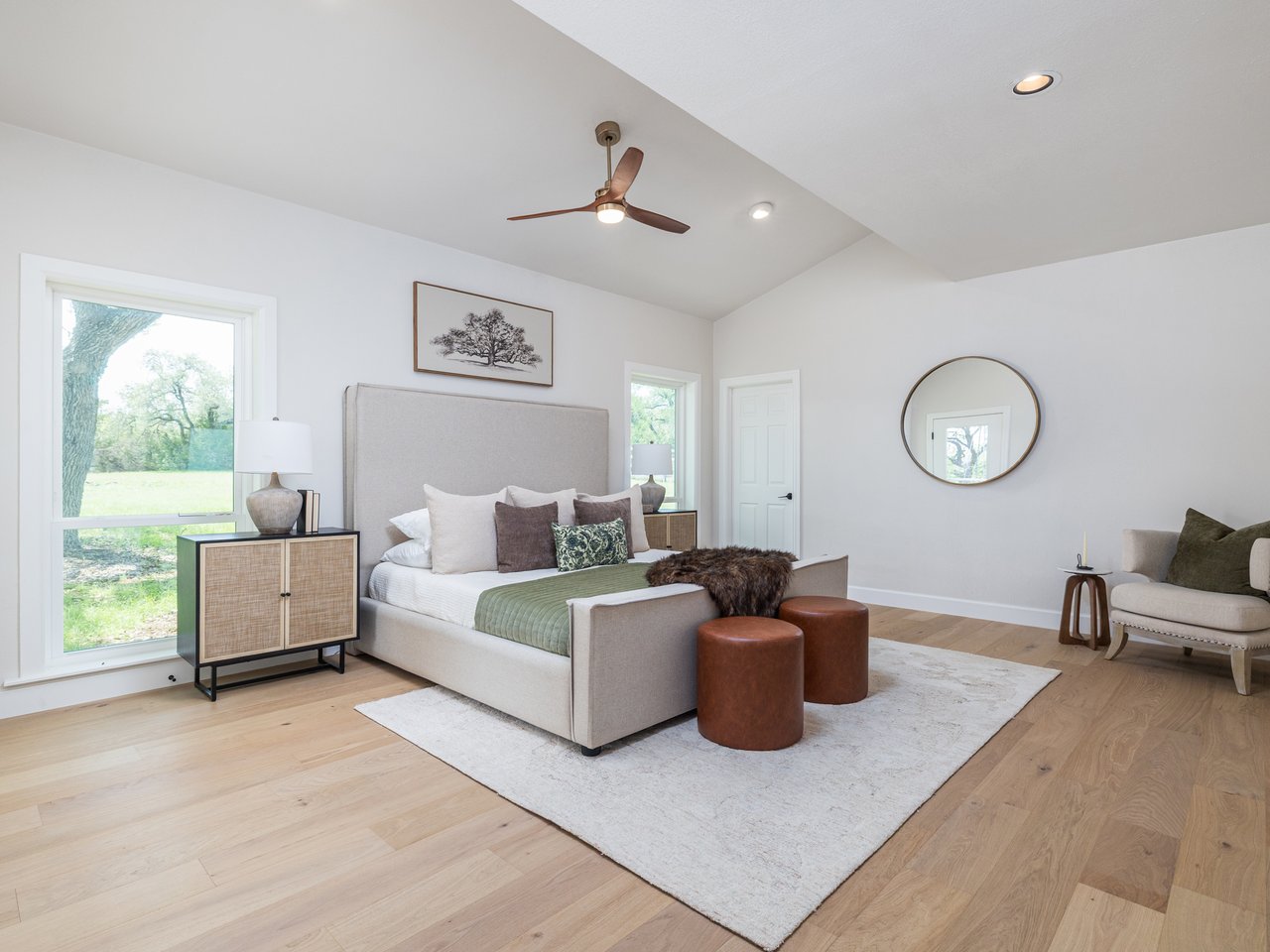 Fully Reimagined Hill Country Retreat w/ Private Guest Apartment + 3-Car Garage