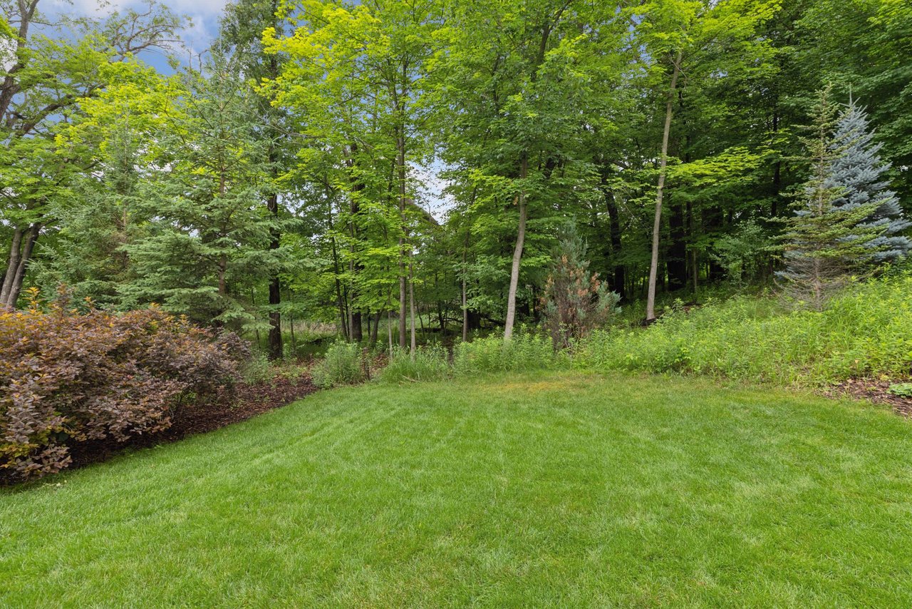405 Carpenters Point, Wayzata