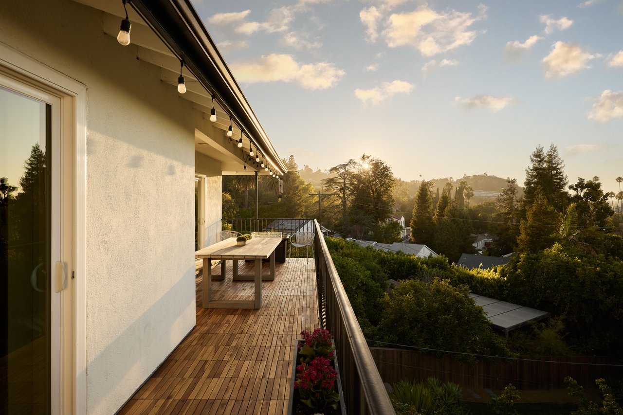 3964 Fredonia Dr, Sunset Strip