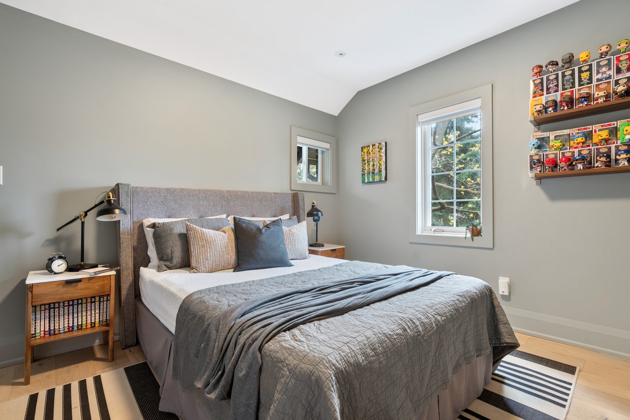 27 Bracken Ave