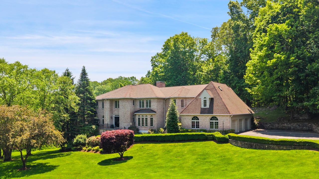 24 Meadow Hill Place, Armonk, NY