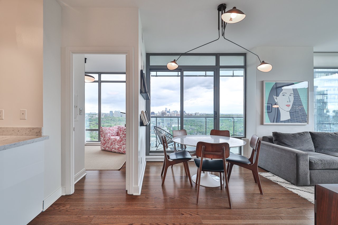 SOLD: Luxury Living