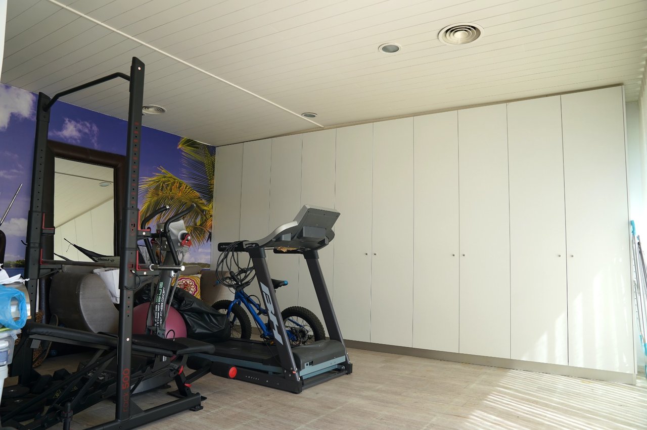 Spacious Three-Bedroom Villa with Swimming Pool and Tennis Court in Guardizela