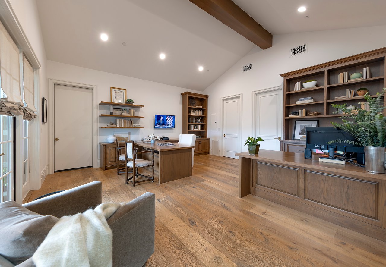 10210 Century Woods Dr, Century City