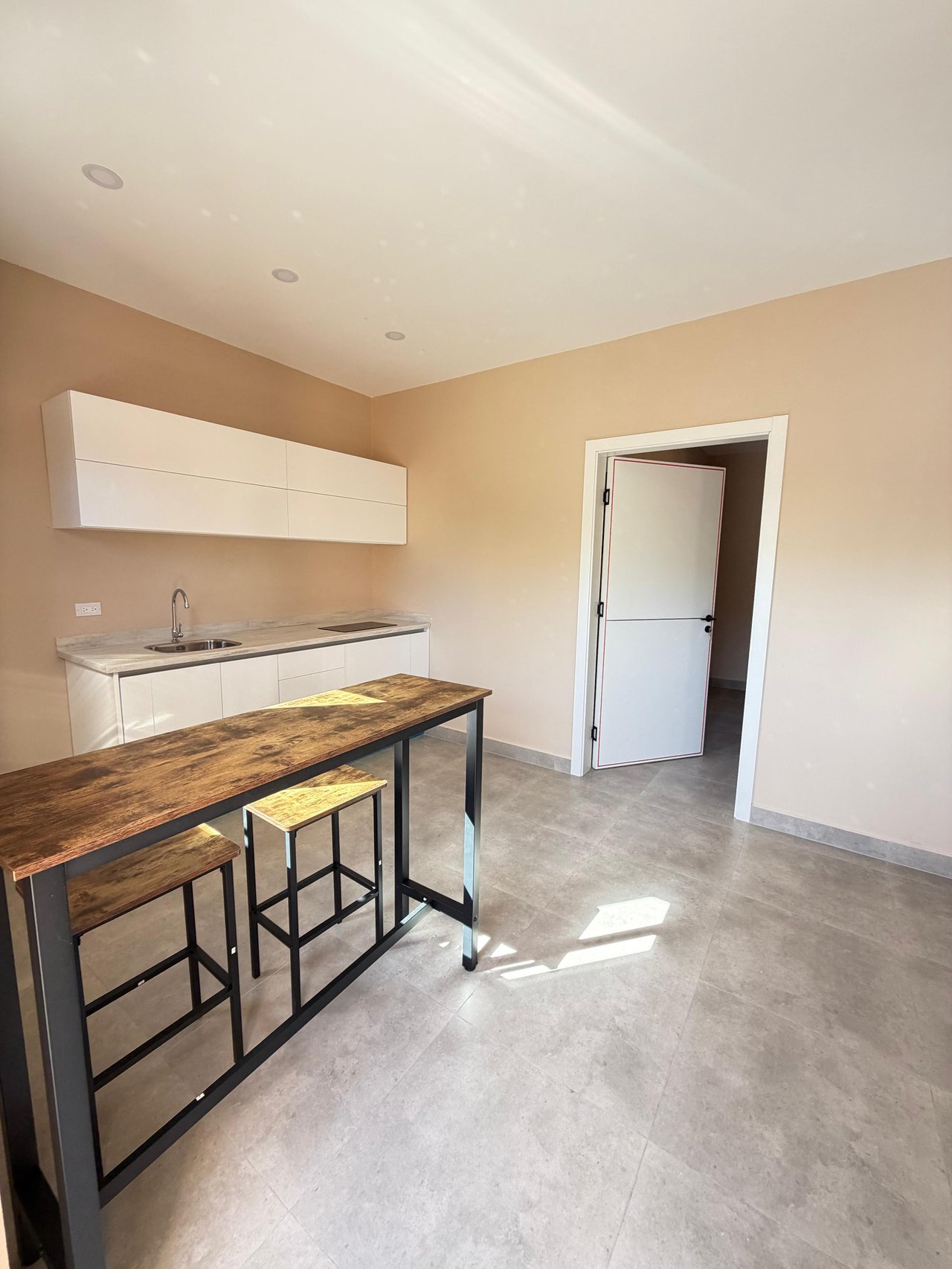 4 One-Bedroom Apartments