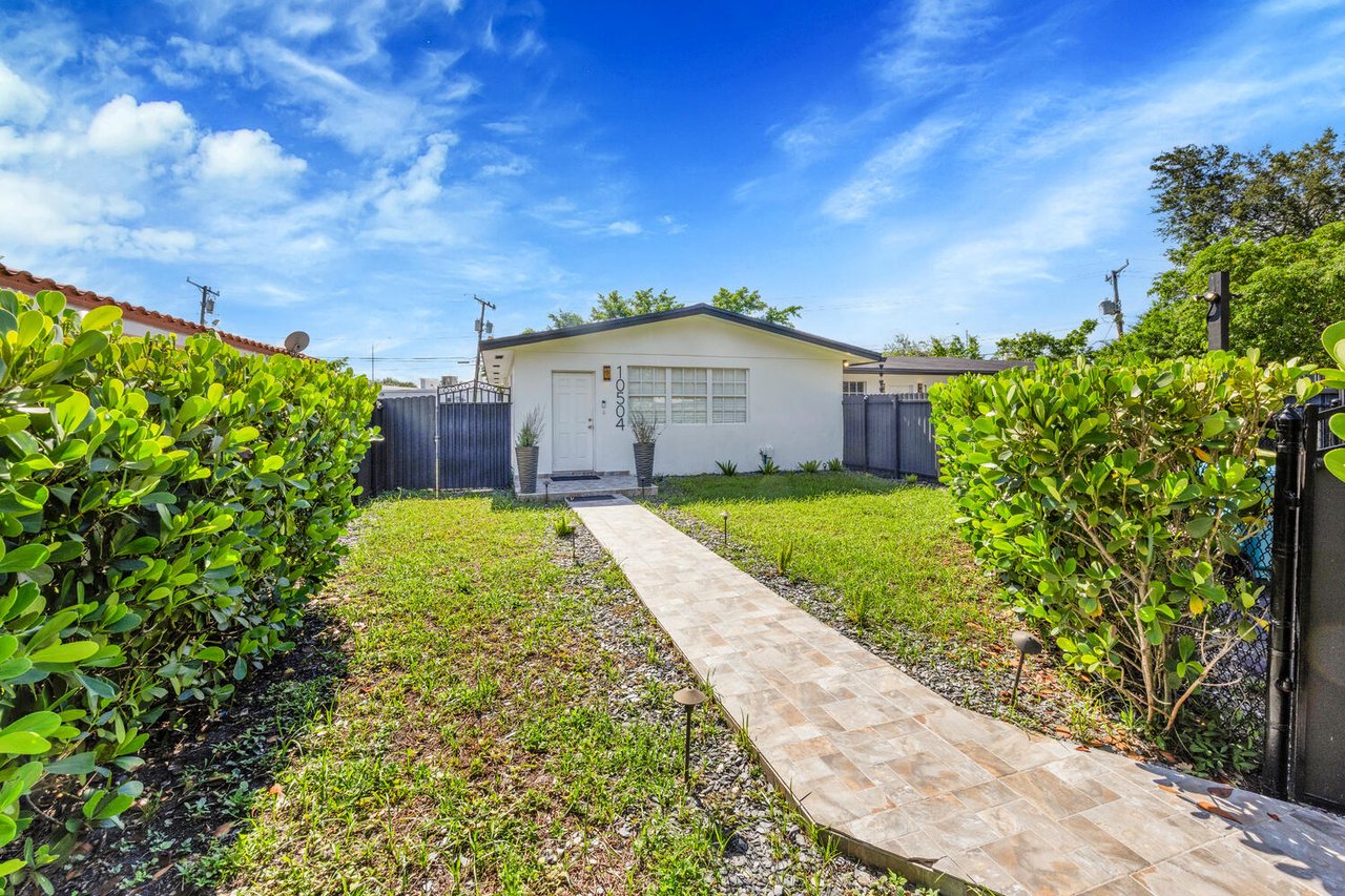 Calling All Investors - Pinecrest Duplex For Sale
