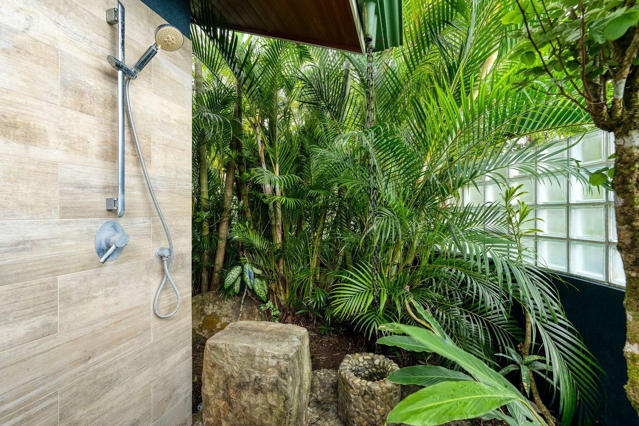 CASA TORTUGA – LAGUNAS OCEAN, MOUNTAIN, AND SUNSET VIEW HOME