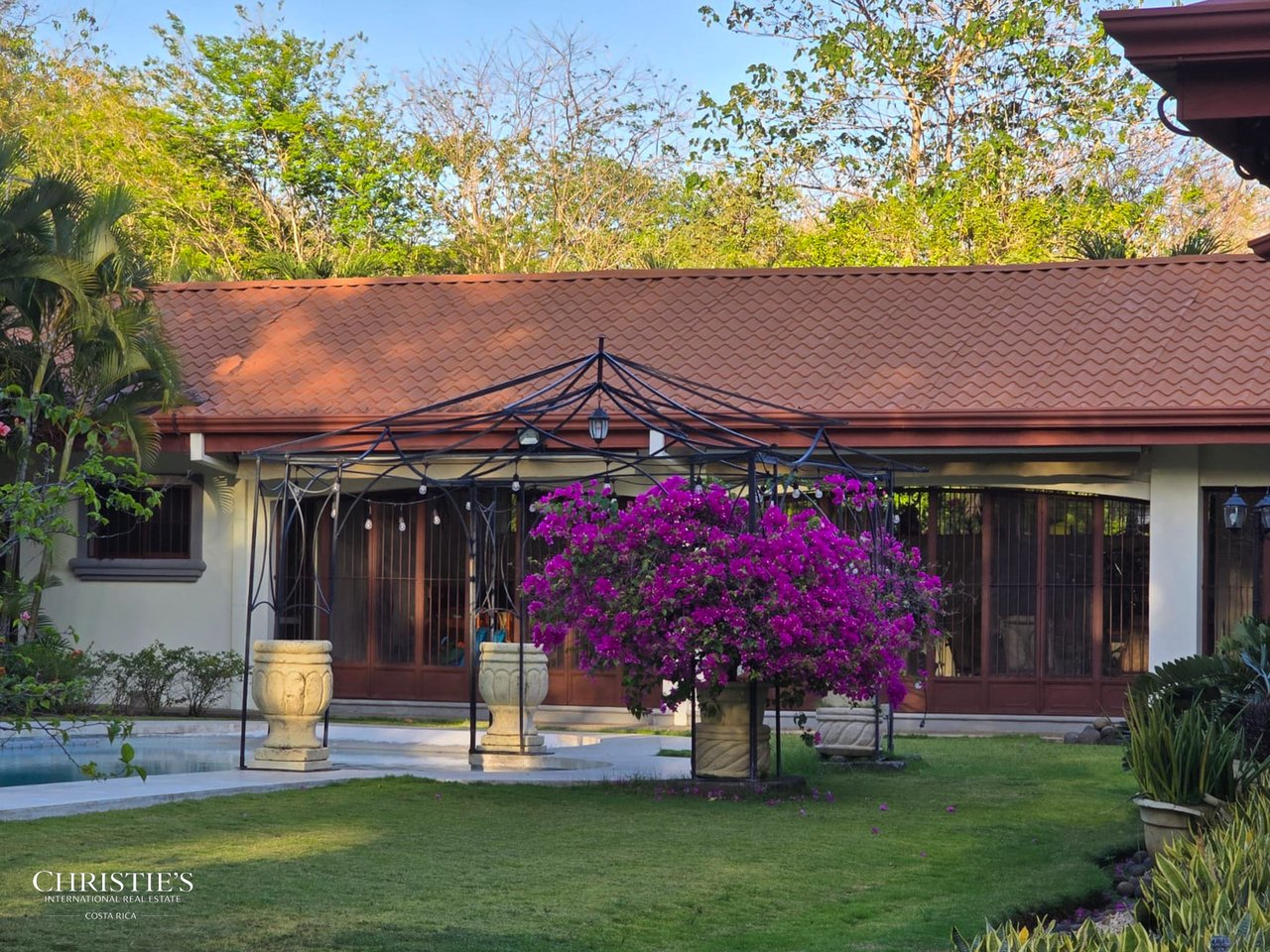 Private Estate Close to the Coast - Rancho Las Melinas