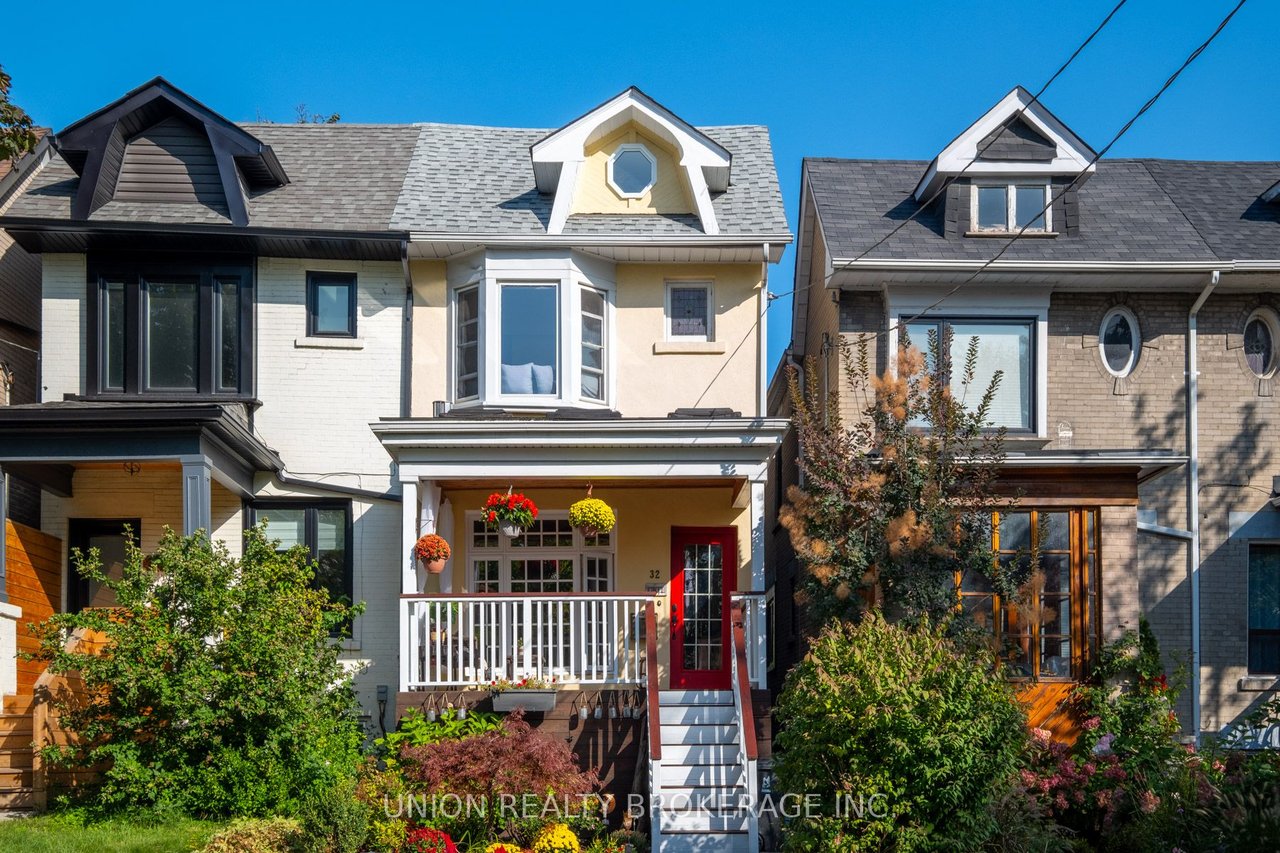 32 Richard Ave