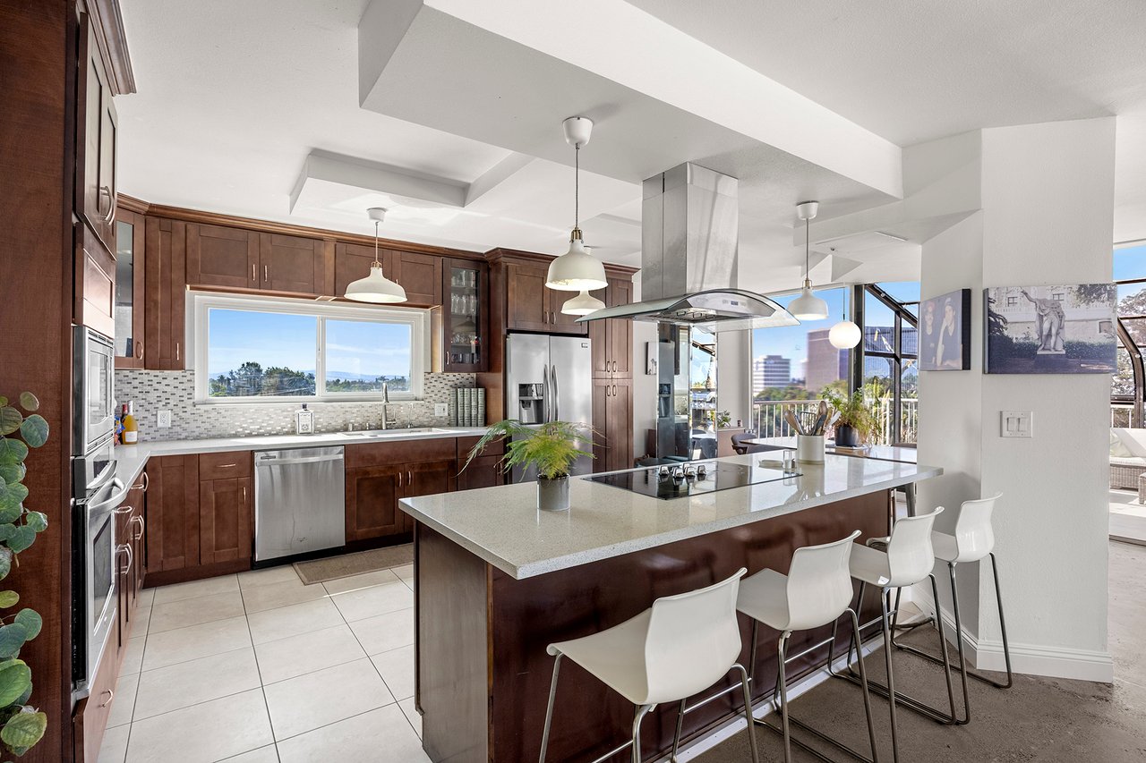 MIDCENTURY MODERN PENTHOUSE WEST for Sale in Santa Ana