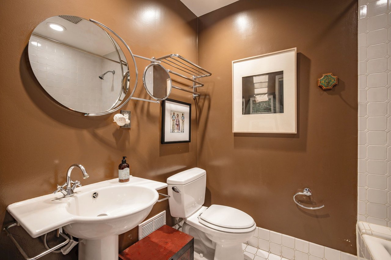 2536 Beverley Ave, Santa Monica 