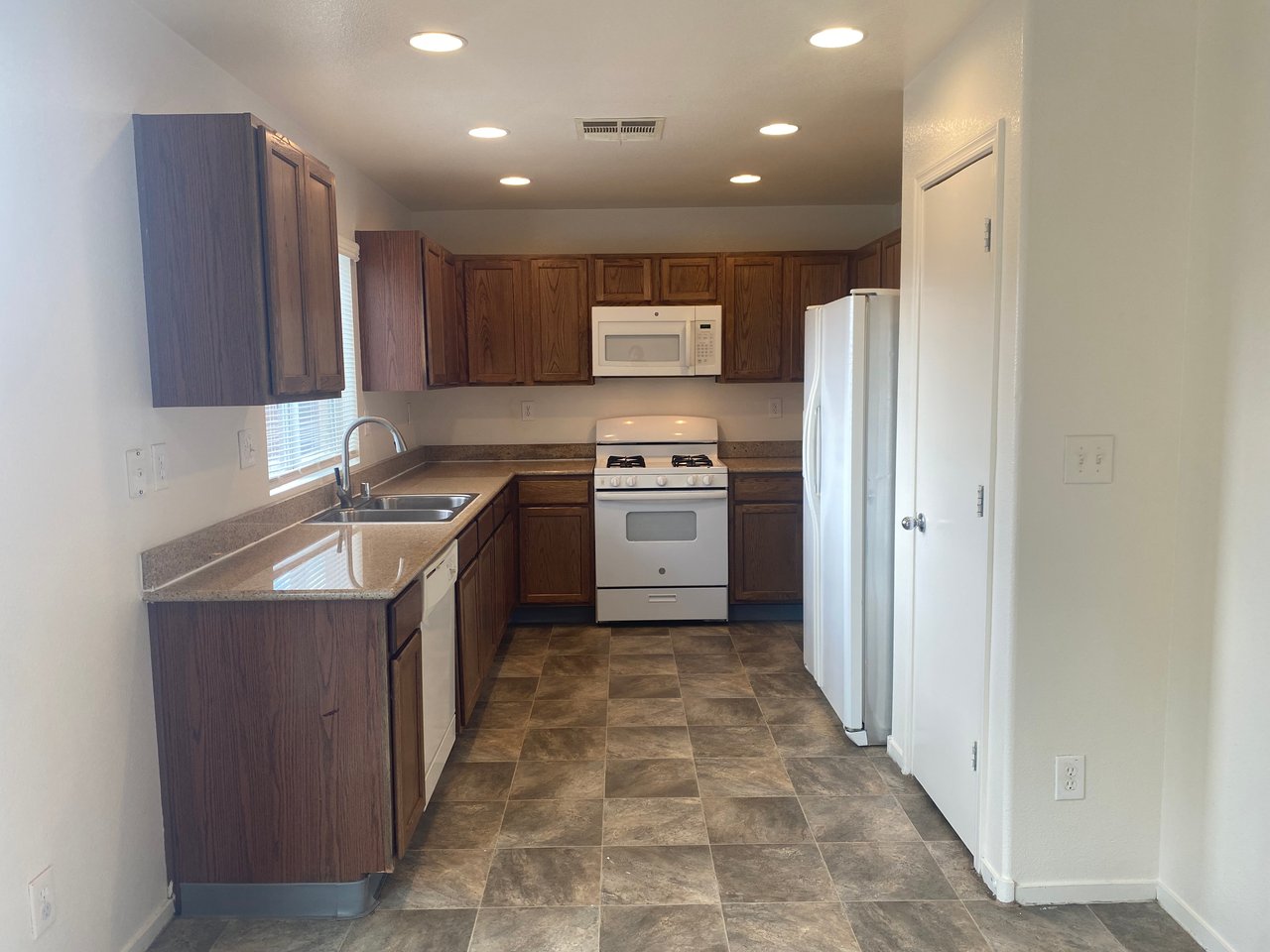 8007 Torremolinos Avenue