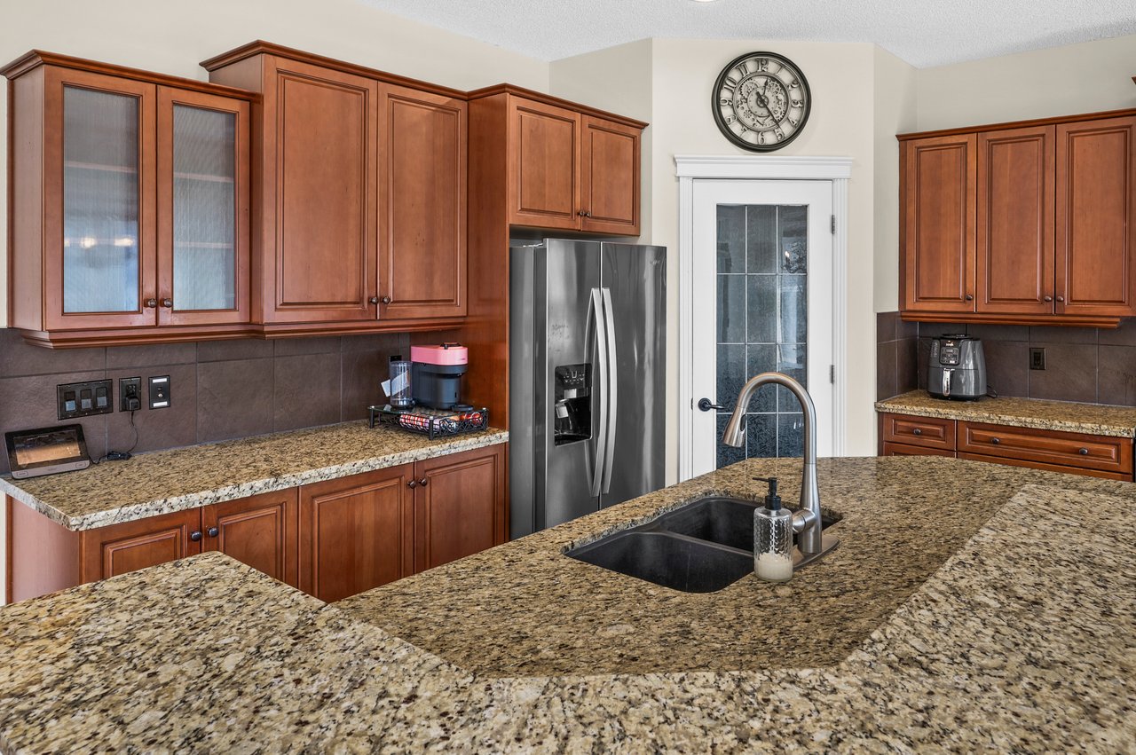 311 Royal Oak Circle NW
