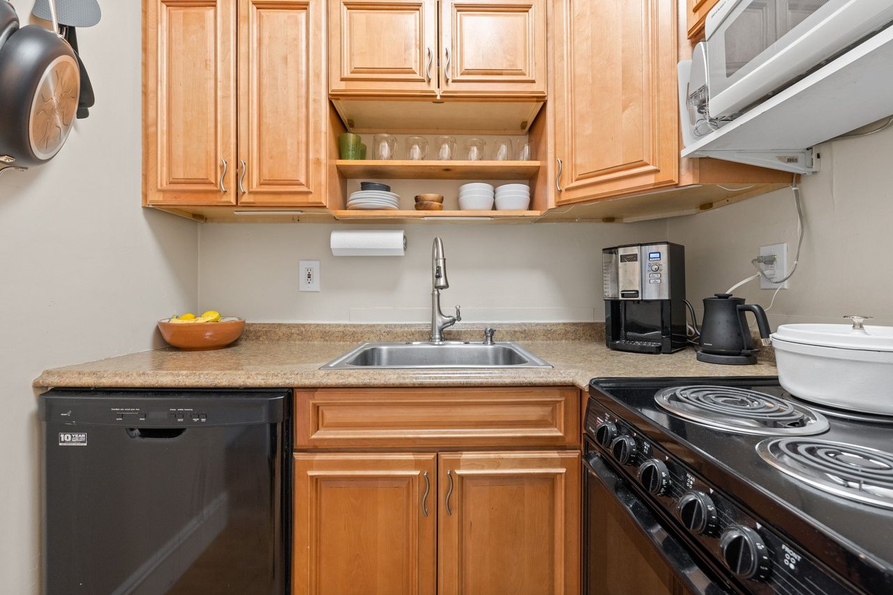 15 Dartmouth Street, Unit A