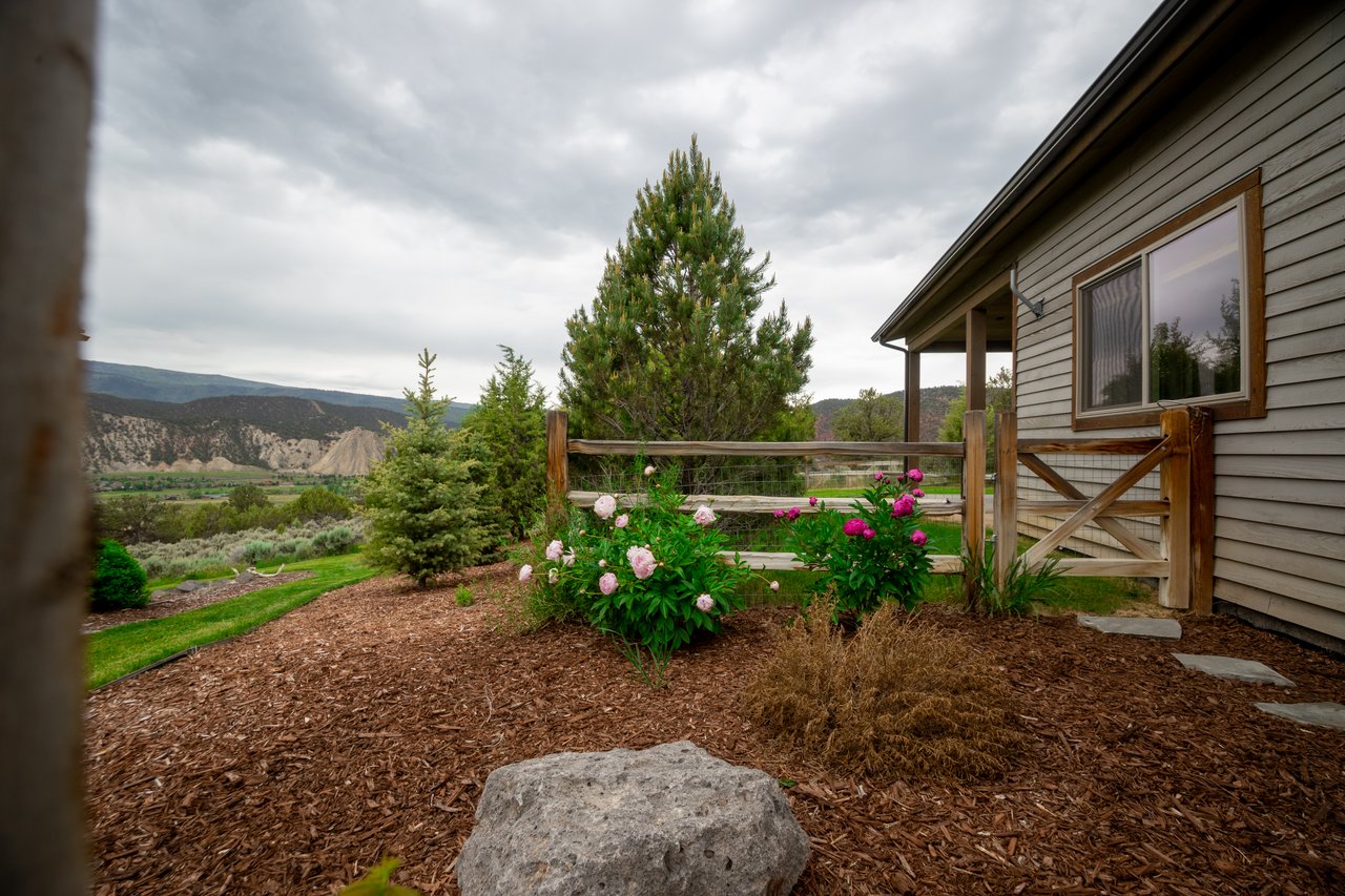 Pristine and Bright Four-Season Colorado Home