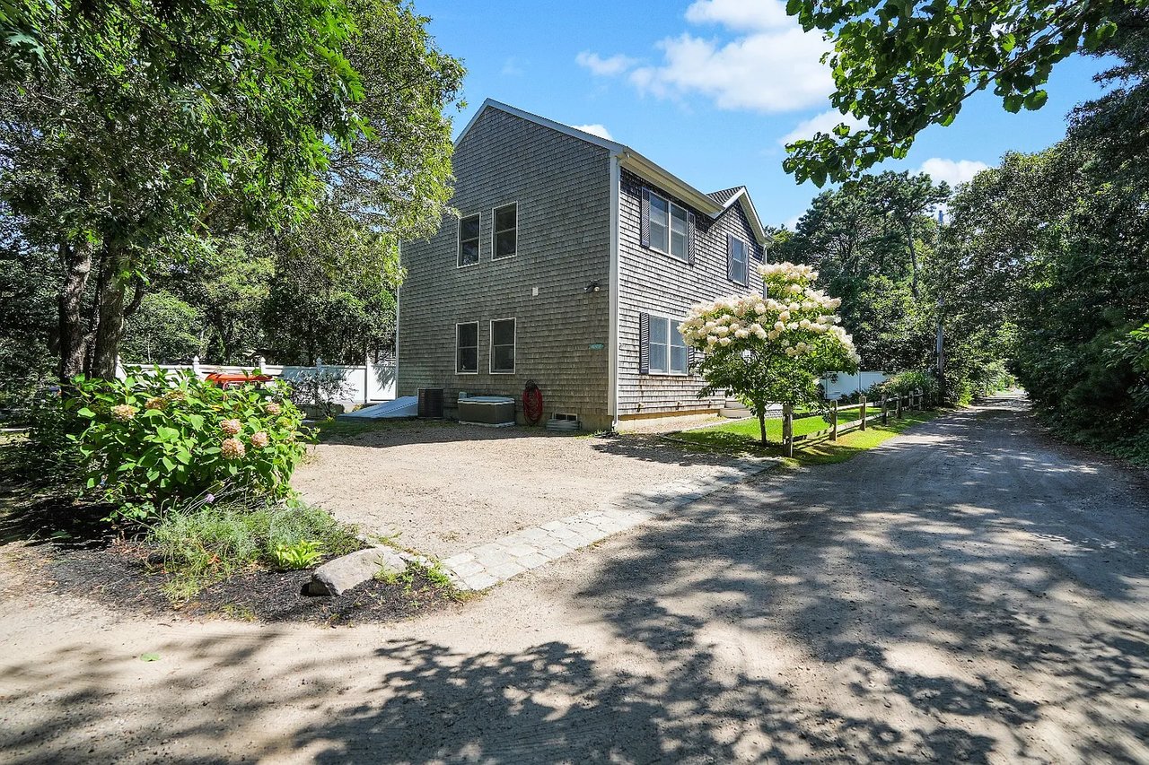 26 Winne Ave
