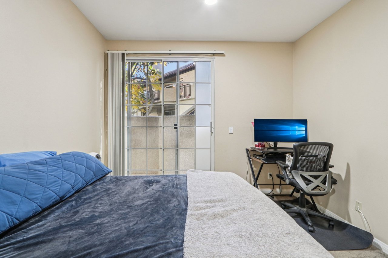 24111 Del Monte Dr, Valencia, CA 91355