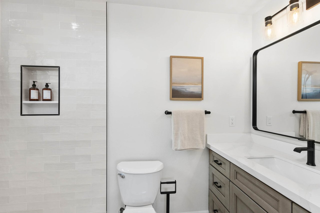 1412 E Quincy Avenue