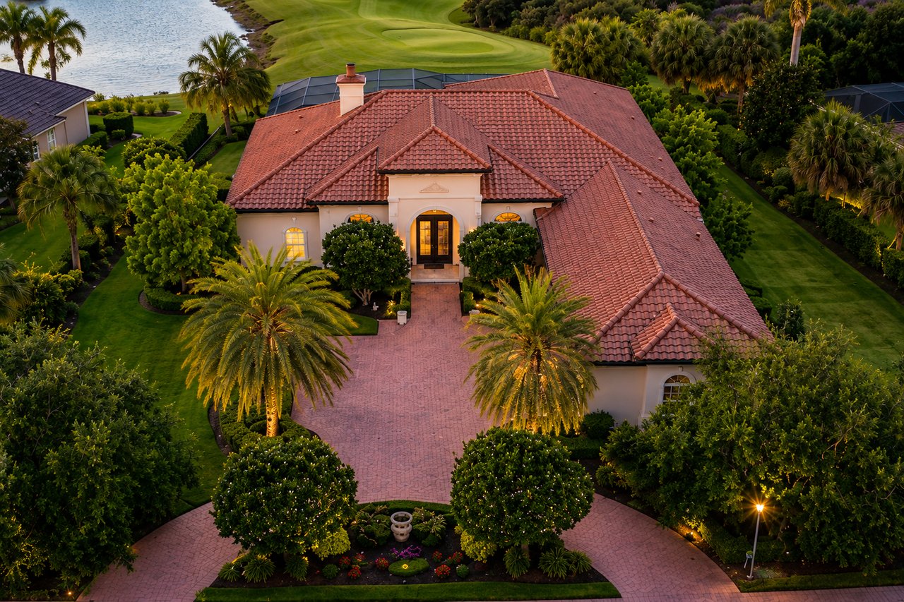 3331 Founders Club Dr, Sarasota, FL 34240