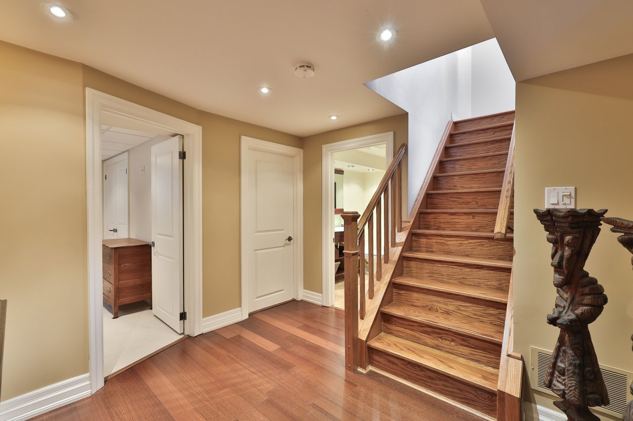 502 Bohemia Crescent, Oakville