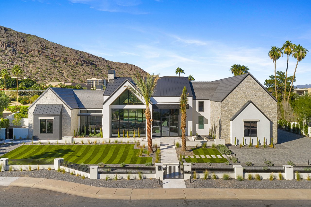 6230 E HILLCREST Boulevard