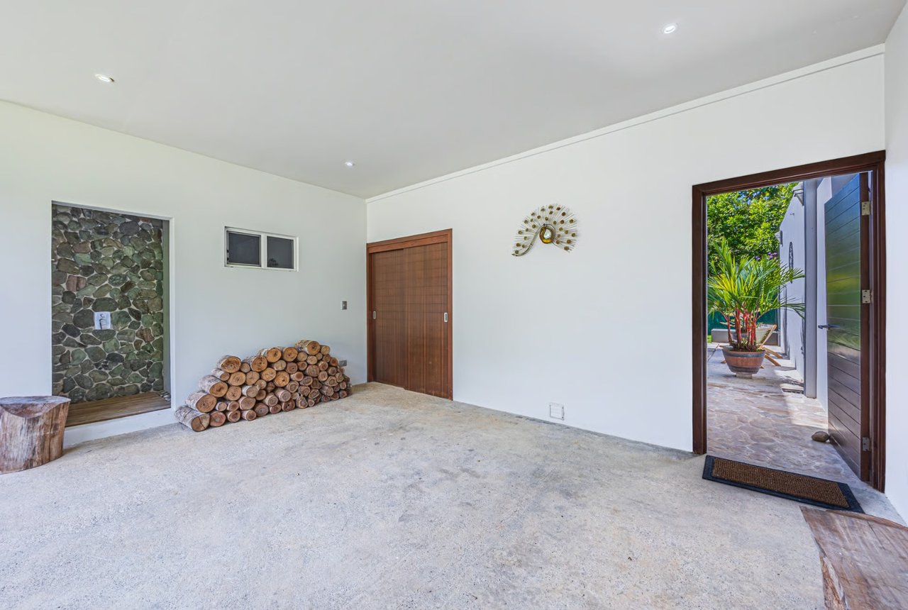 3-Bedroom Villa Within Walking Distance to Playa Hermosa