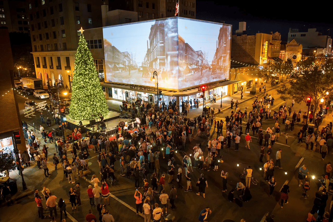 Kick Off the Holidays in Savannah: Highlights from the Broughton Street Christmas Tree Lighting