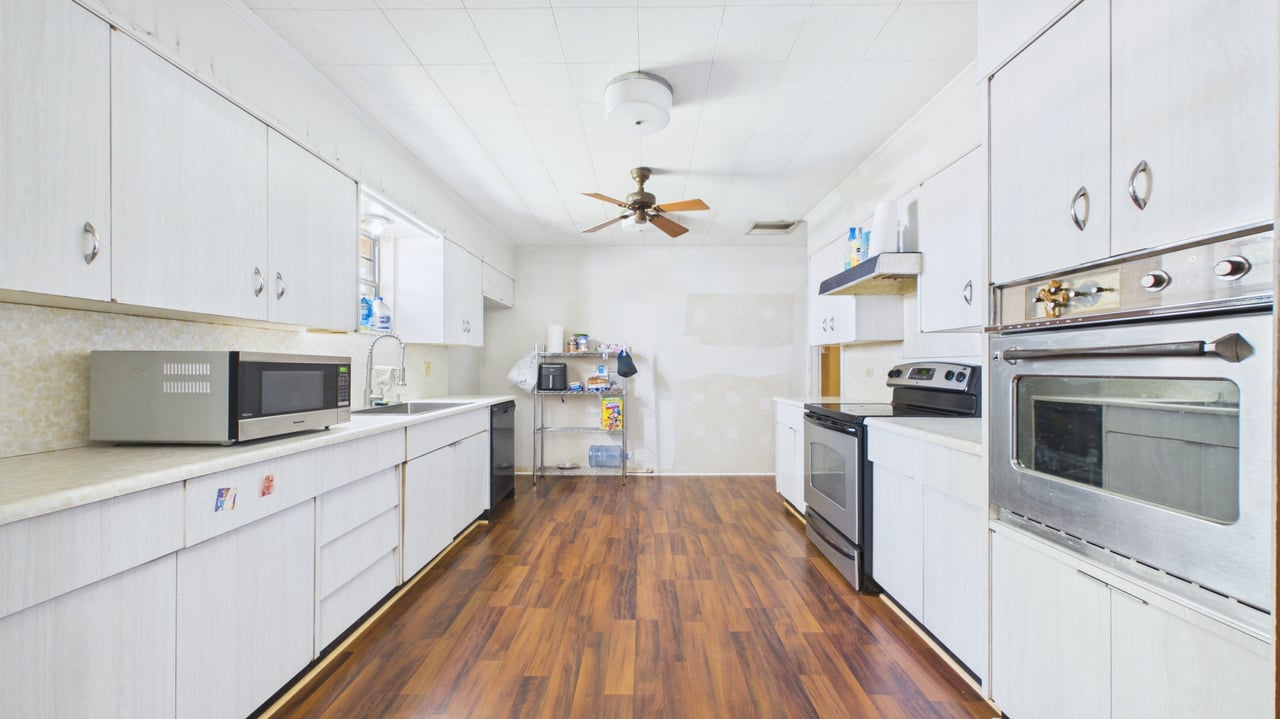 1015 W Normandy Dr