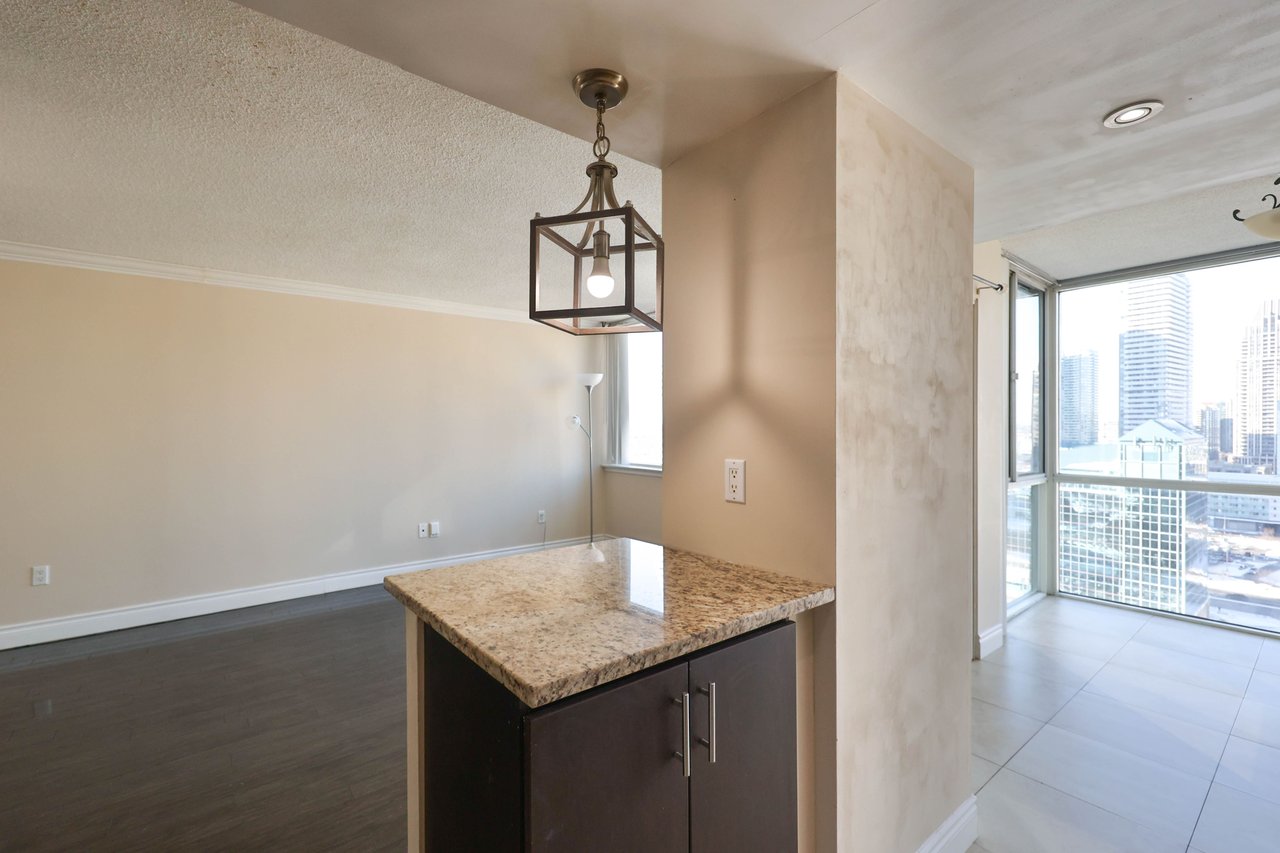 2109-350 Webb Drive, Mississauga