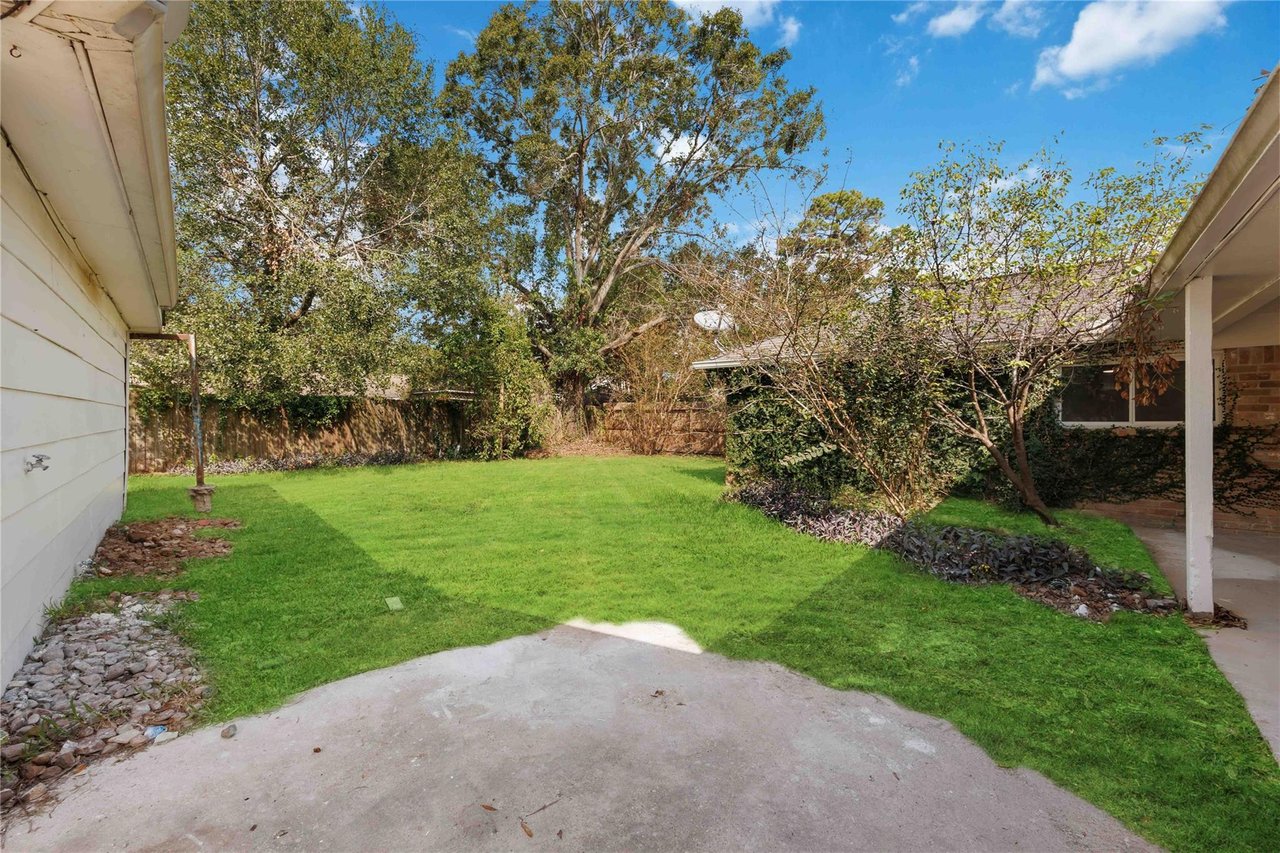 7907 12th Fairway Lane