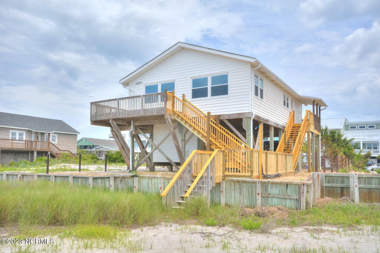 3221 E Beach Drive