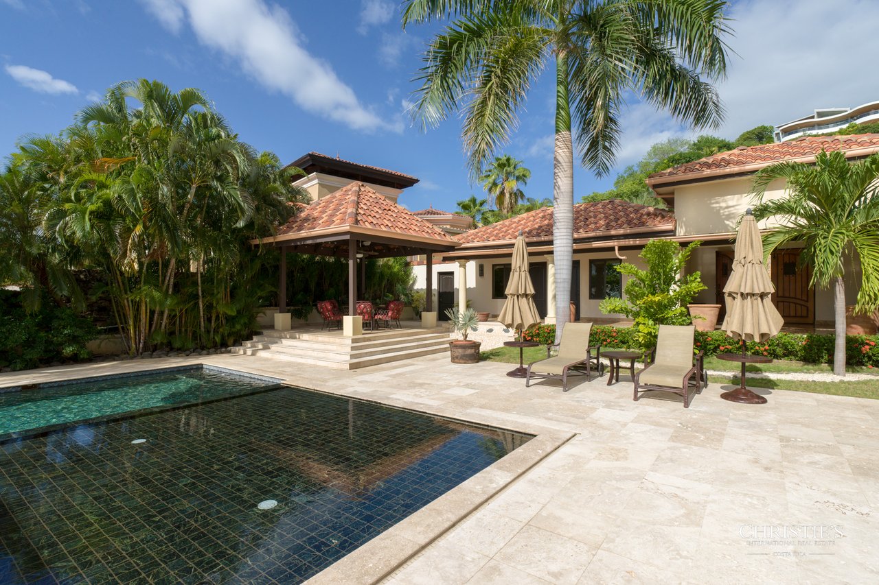 Casa Playa Bonita | Beachfront Luxury Estate in Playa Flamingo