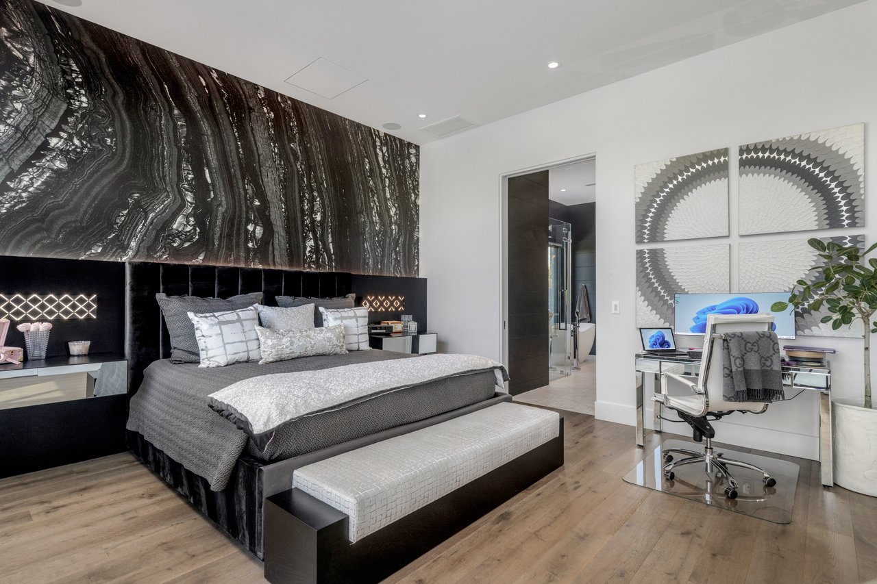 6914 E Cactus Wren Road