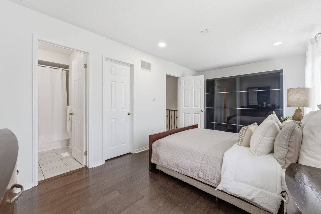 647 Courtney Valley Rd