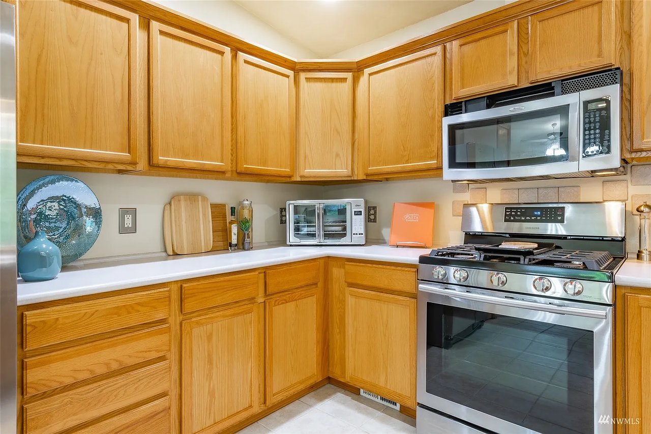3 VALLEY CREST Way