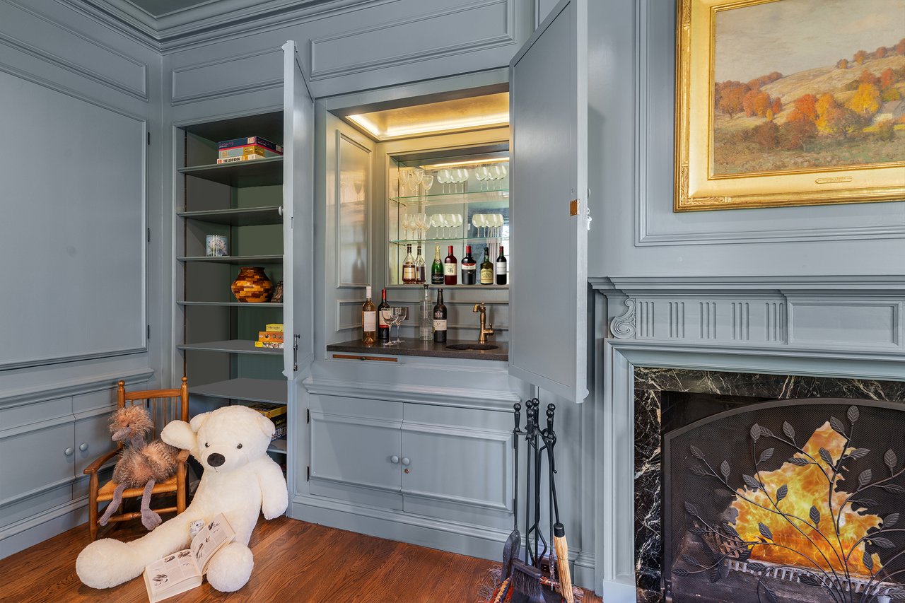 Renovated Georgian Colonial 