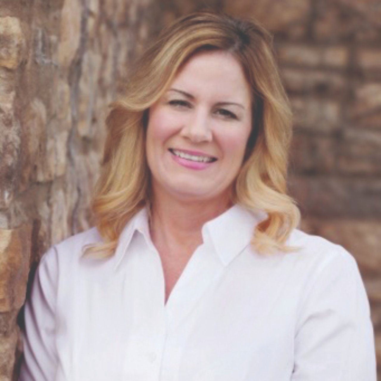 Tanya Zonfrelo Livingston, MT Real Estate Agent Headshot