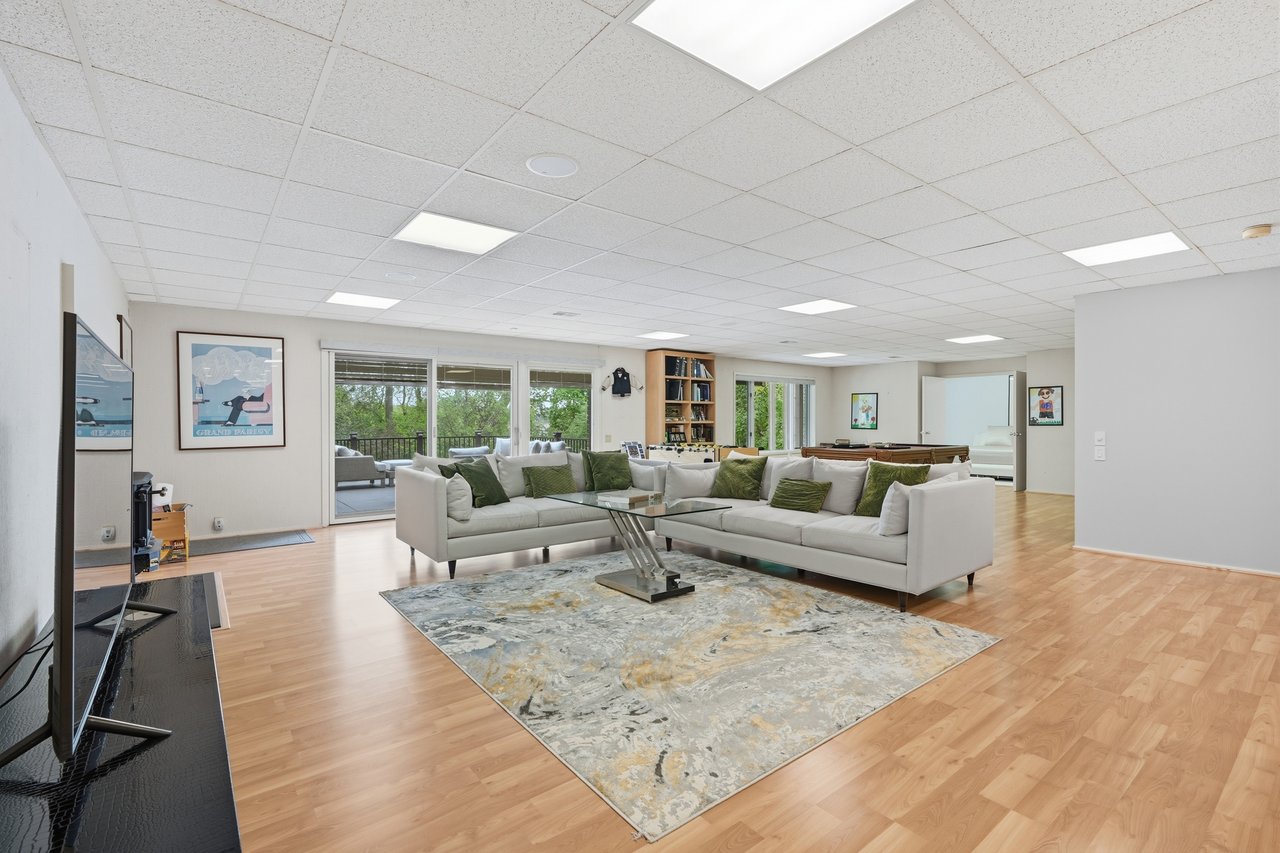 3075 Chestnut Run Dr