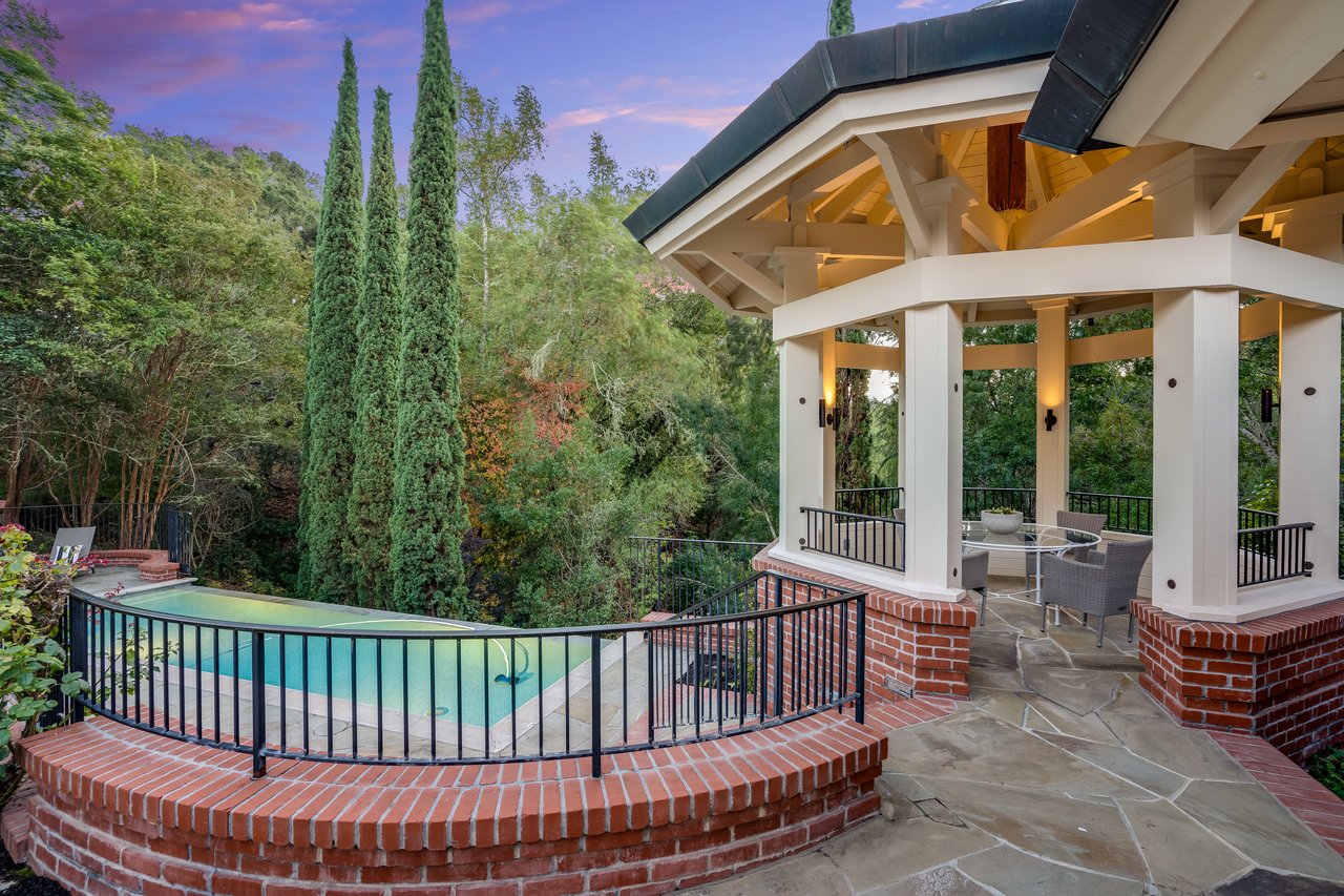 15 Orinda View