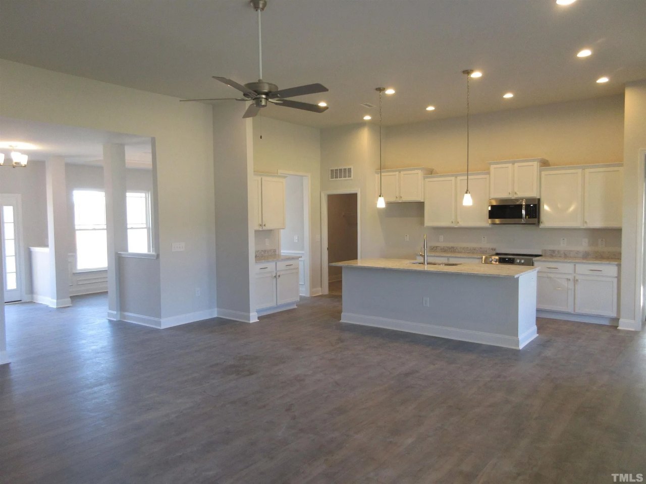 39 N Cousins Ct