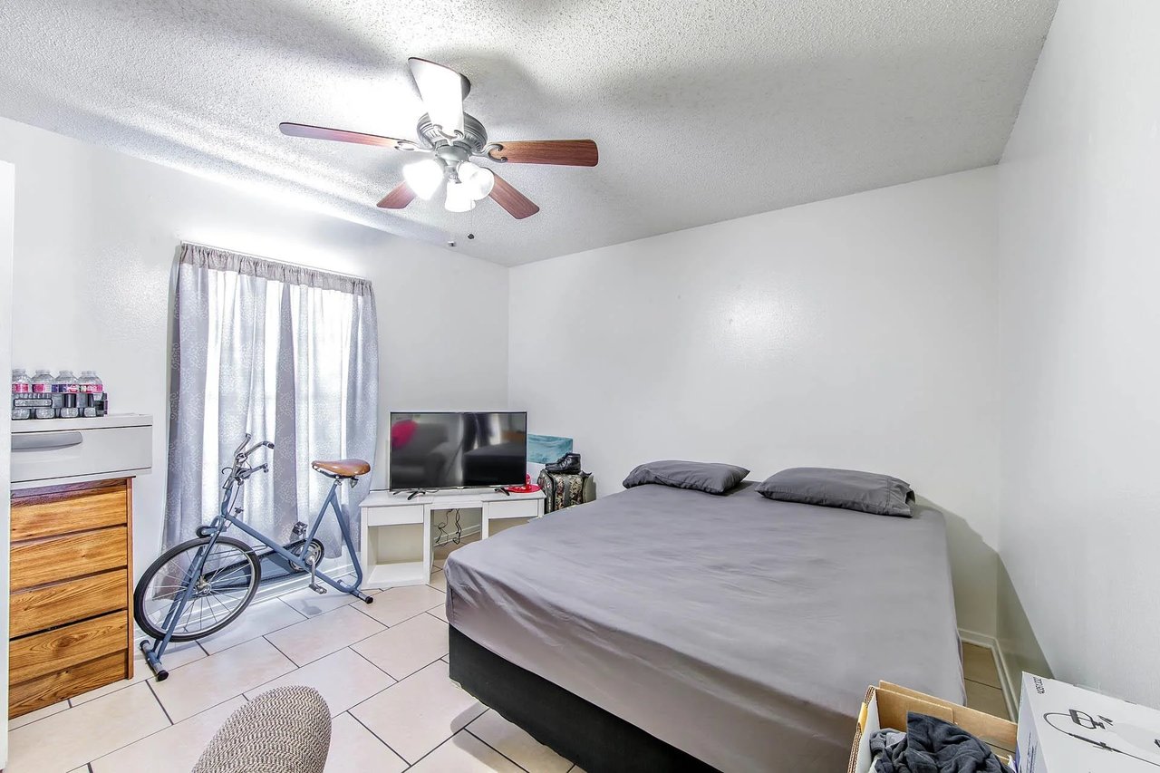 100-102 Pasture Ln