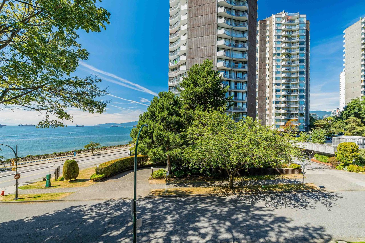 1575 Beach Ave, #303